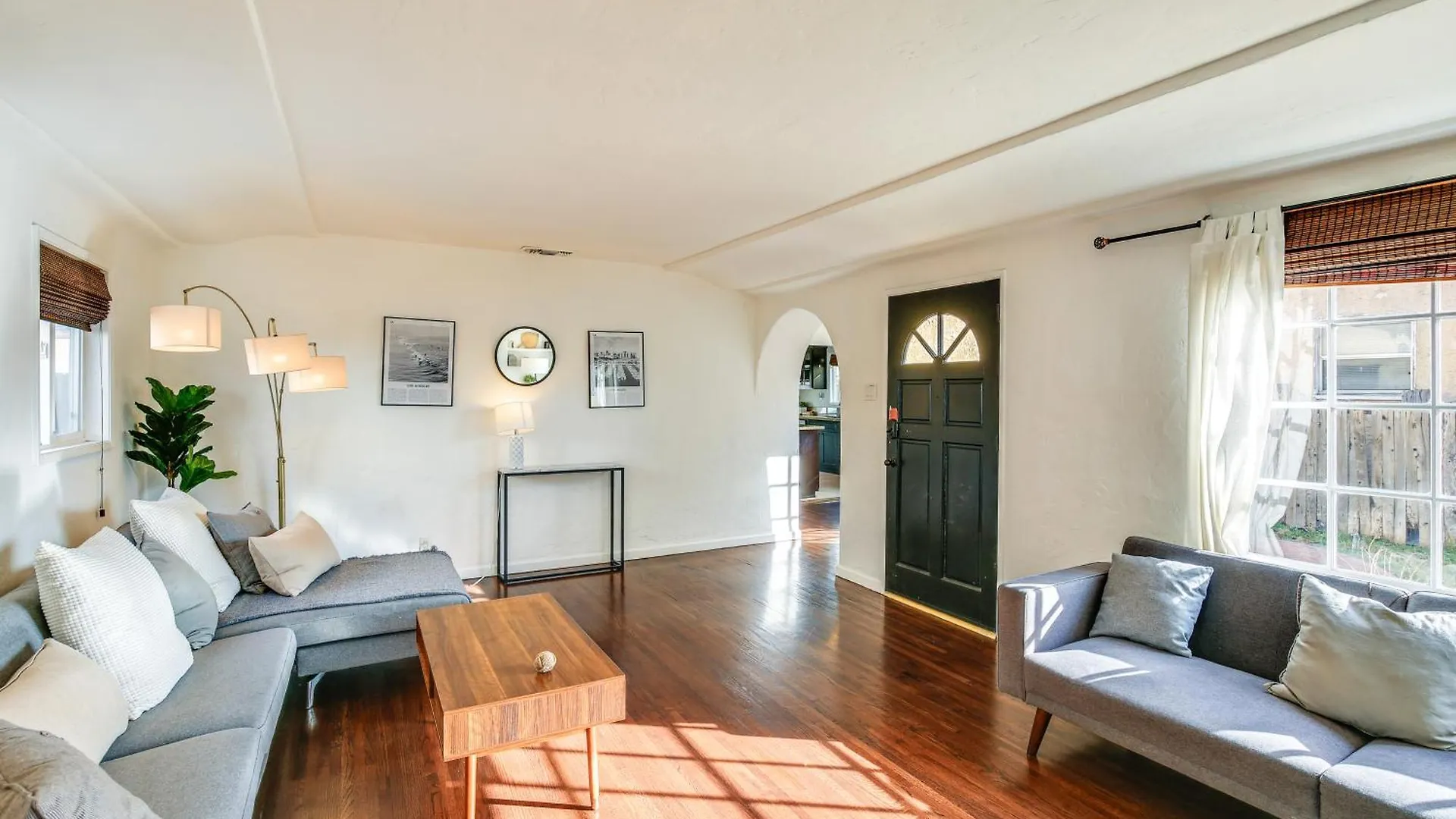 Holiday home Pet-Friendly Long Beach Bungalow With Patio And Yard Villa United States