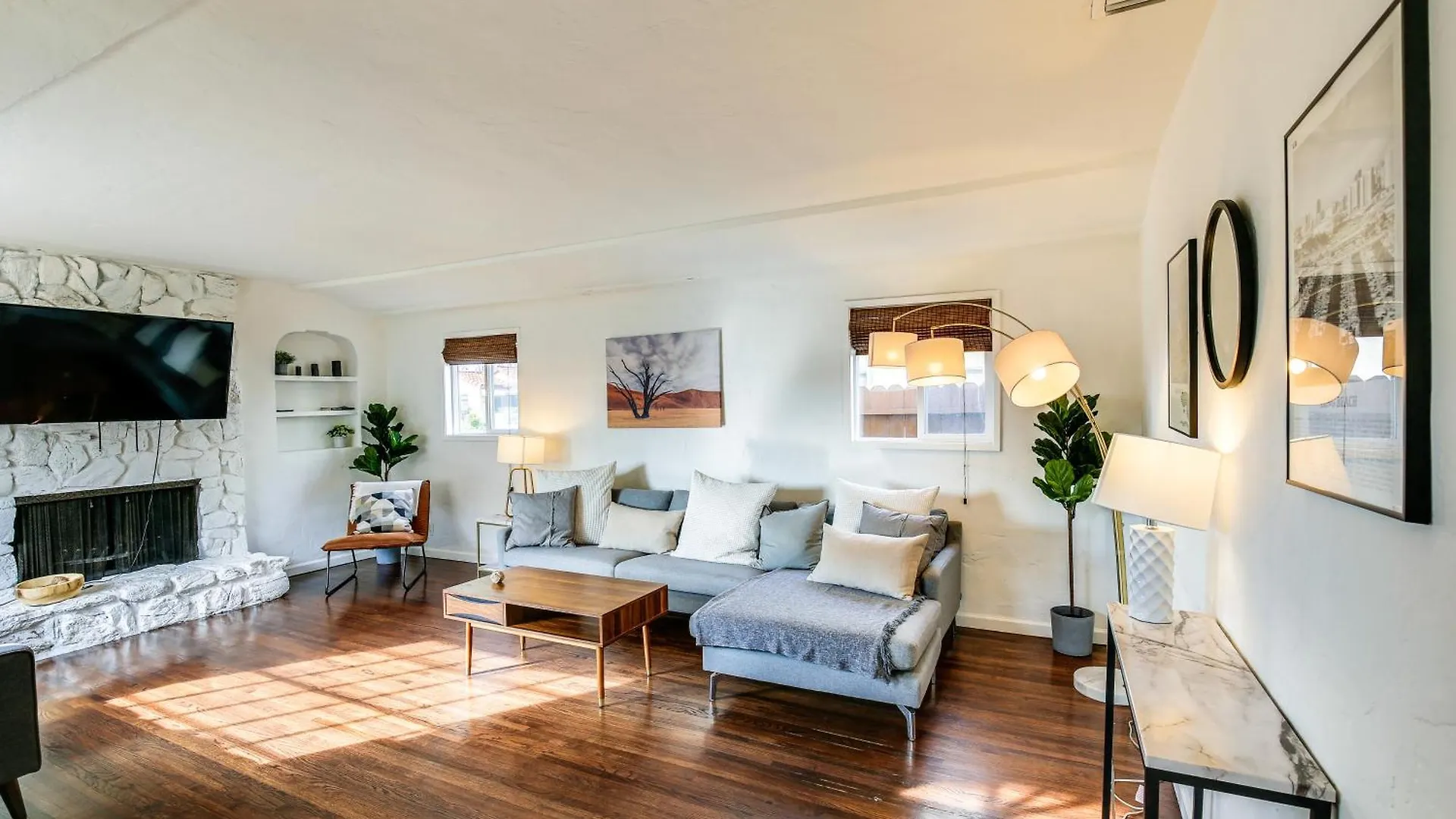 Pet-Friendly Long Beach Bungalow With Patio And Yard Villa 0*,  United States